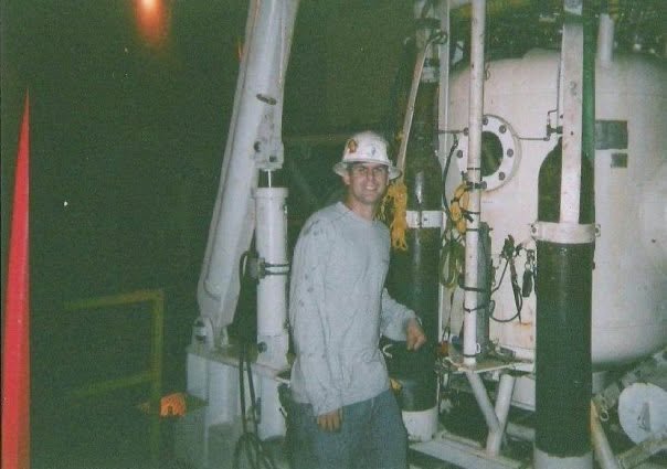 Offshore decompression chamber